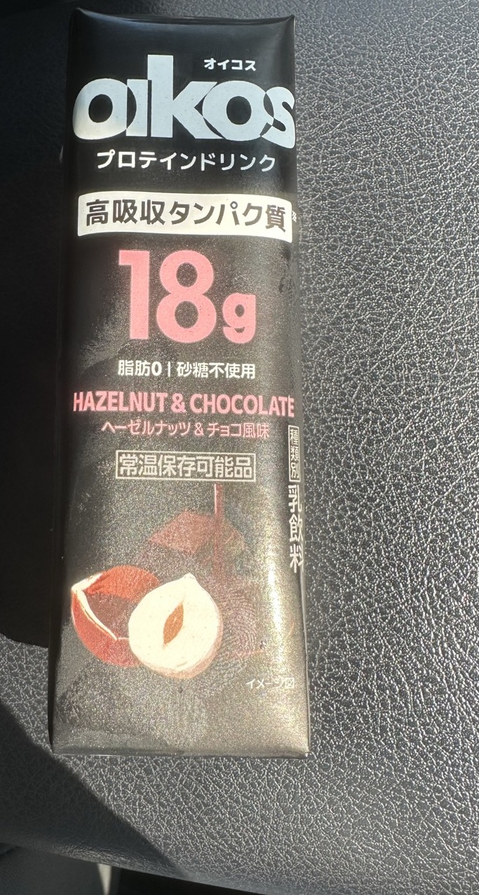 オイコス プロテインドリンク ヘーゼルナッツ＆チョコ風味（240ml）のイメージ